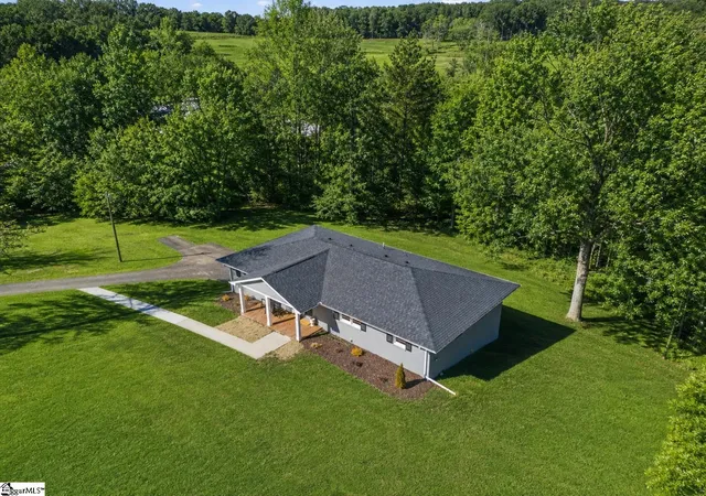 Photo 2 of Single family home for sale at 115 Pinetree Ln, Easley, SC 29640 | MLS# 1599210 | Listing updated on 2026-07-31