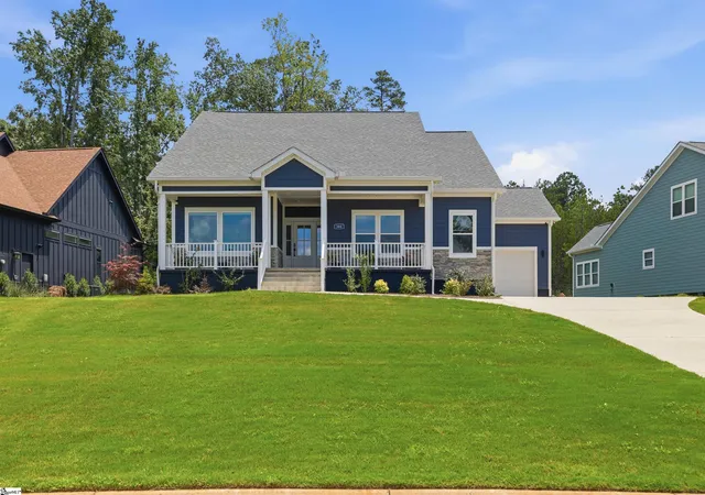 Photo 1 of Single family home for sale at 304 Portland Cir, Greenwood, SC 29649 | MLS# 1598385 | Listing updated on 2026-07-27