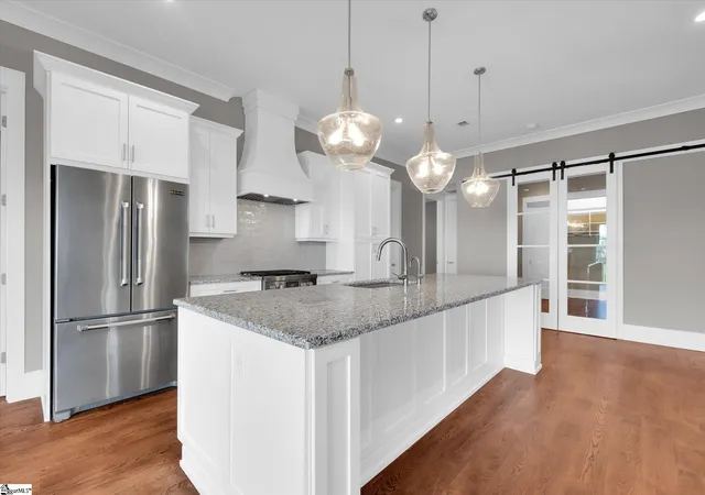 Listing Photo 5 - Condo for sale in building located at 110 N Markley St, Greenville, SC 29601 - Unit #Unit 407