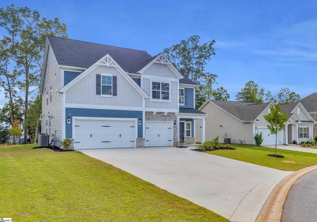 Photo 3 of Single family home for sale at 4207 Winding Ridge Ln, Boiling Springs, SC 29316 | MLS# 1569399 | Listing updated on 2026-09-16