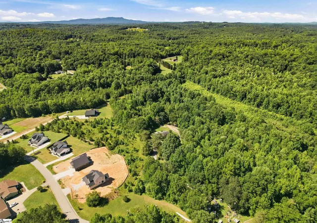 Photo 4 of House for sale at 41 Burns Rd, Travelers Rest, SC 29690 | MLS# 1595245 | Listing updated on 2026-09-11