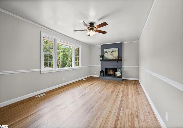 Homes for sale in Greer, SC | 219 Barry Dr, Greer, SC 29650 | MLS# 1597222