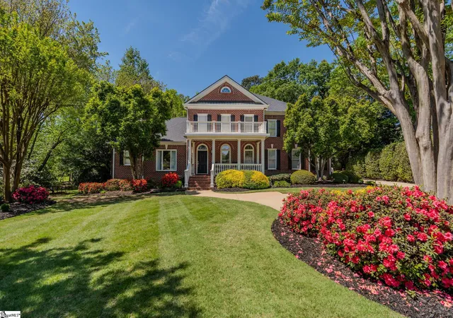Photo 2 of Single family home for sale at 6 Bentford Ct, Simpsonville, SC 29681 | MLS# 1588503 | Listing updated on 2026-09-10