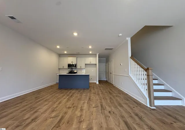 Photo 3 of Townhouse for sale at 206 Gauley St, Simpsonville, SC 29681 | MLS# 1591988 | Listing updated on 2026-10-23