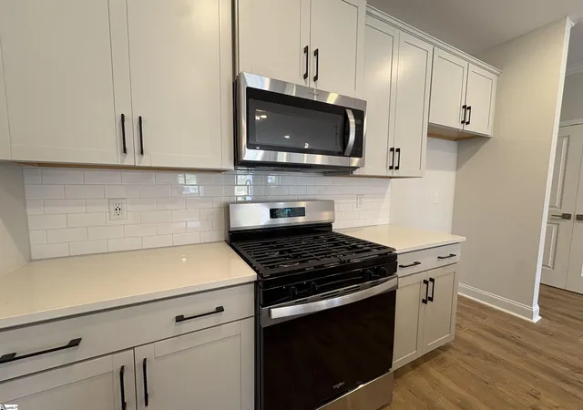 Photo 4 of Townhouse for sale at 206 Gauley St, Simpsonville, SC 29681 | MLS# 1591988 | Listing updated on 2026-10-23