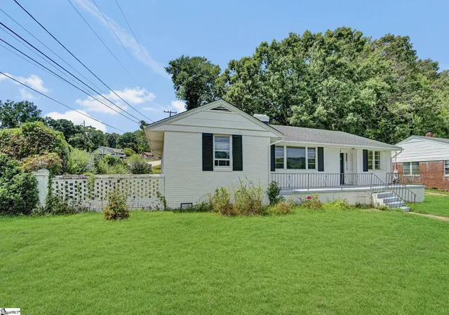 Photo 2 of Sale Pending at 601 Tindal Rd, Greenville, SC 29617 | MLS# 1601273 | Listing updated on 2026-09-04