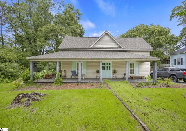 1st image of 310 Edgemont Ave, Liberty, SC 29657 | MLS# 1601148