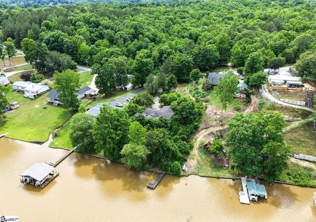 Photo 4 of Manufactured home for sale at 452 Harbor Crest Dr, Waterloo, SC 29384 | MLS# 1594136 | Listing updated on 2026-10-05
