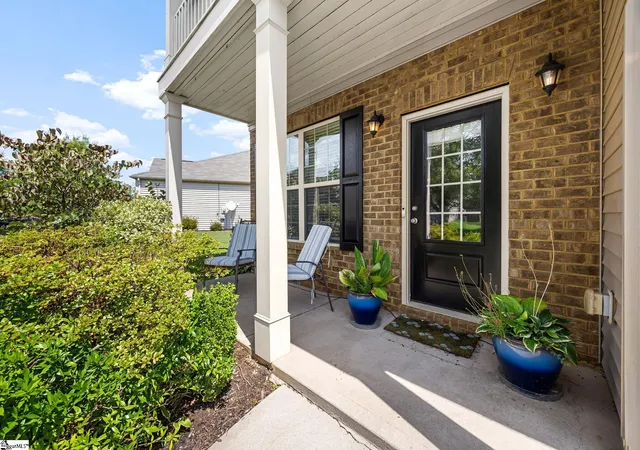 Photo 2 of Single family home for sale at 209 Marefair Ln, Simpsonville, SC 29680 | MLS# 1601501 | Listing updated on 2026-09-16
