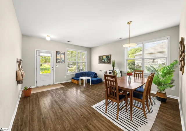 Photo 3 of Single family home for sale at 209 Marefair Ln, Simpsonville, SC 29680 | MLS# 1601501 | Listing updated on 2026-09-16