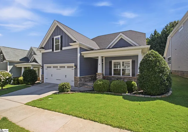 Photo 2 of Single family home for sale at 7 Wiscasset Way, Greenville, SC 29615 | MLS# 1602446 | Listing updated on 2026-09-02