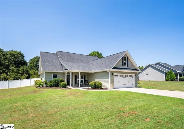 Photo 2 of Single family home for sale at 1405 Dunn Rd, Anderson, SC 29625 | MLS# 1601803 | Listing updated on 2026-09-21
