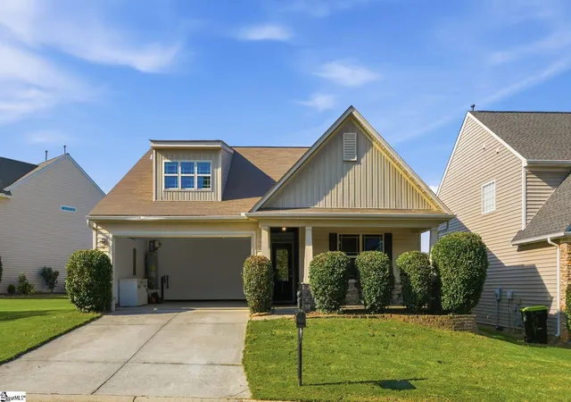 Photo 1 of Single family home for sale at 101 Portland Falls Dr, Simpsonville, SC 29680 | MLS# 1602309 | Listing updated on 2026-08-31
