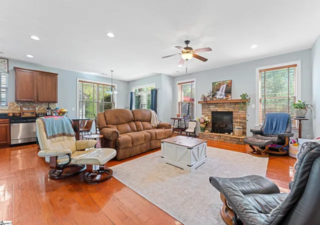 4th image of 3 Dolerite Dr, Taylors, SC 29687 | MLS# 1586978