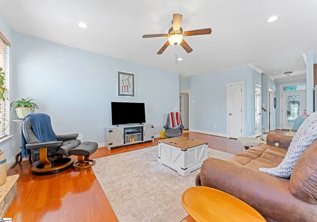 5th image of 3 Dolerite Dr, Taylors, SC 29687 | MLS# 1586978