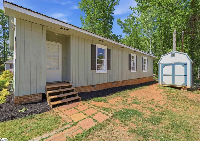 Photo 1 of Single family home for sale at 104 Old Well Pl, Boiling Springs, SC 29316 | MLS# 1590794 | Listing updated on 2026-09-05