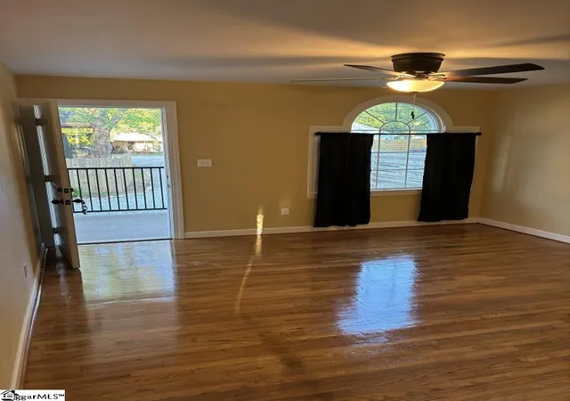 Photo 2 of Single family home for sale at 9 A Looper St, Greenville, SC 29611 | MLS# 1595432 | Listing updated on 2026-06-19