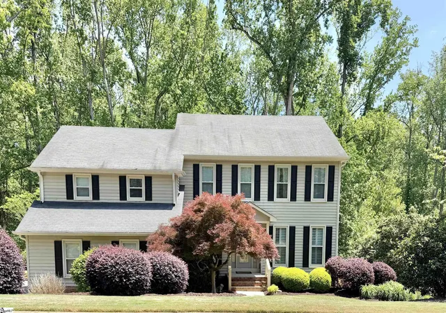 Photo 1 of Single family home for sale at 715 N Almond Dr, Simpsonville, SC 29681 | MLS# 1589873 | Listing updated on 2026-08-31