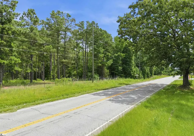 Photo 3 of Sale Pending at 10450 Hwy 76 W, Laurens, SC 29360 | MLS# 1598771 | Listing updated on 2026-09-09