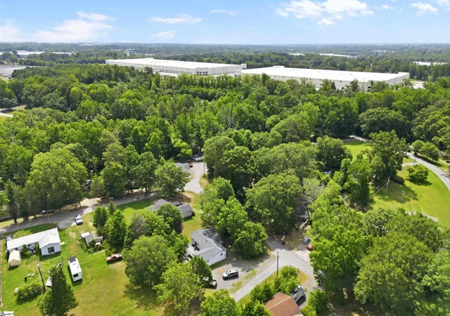 Photo 2 of Single family home for sale at 125 Old Lowe Ct, Spartanburg, SC 29303 | MLS# 1597988 | Listing updated on 2026-07-22