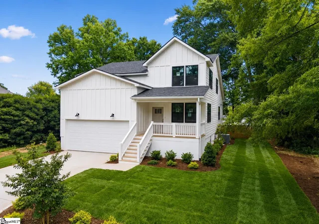 Photo 1 of Single family home for sale at 917 2nd Ave, Greenville, SC 29611 | MLS# 1597509 | Listing updated on 2026-07-12