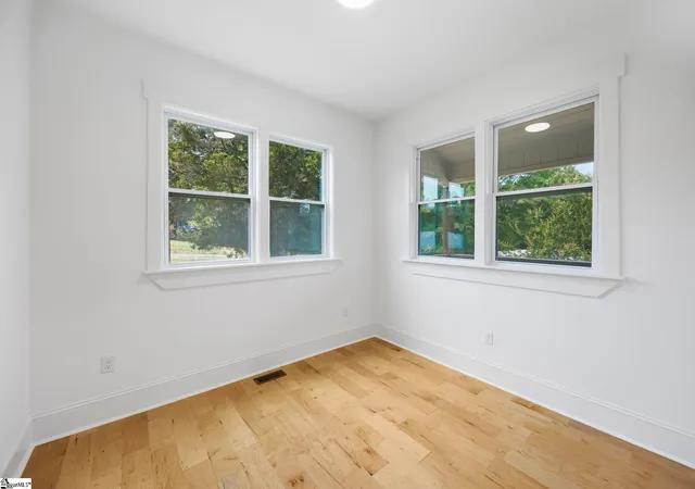 Photo 3 of Single family home for sale at 917 2nd Ave, Greenville, SC 29611 | MLS# 1597509 | Listing updated on 2026-07-12