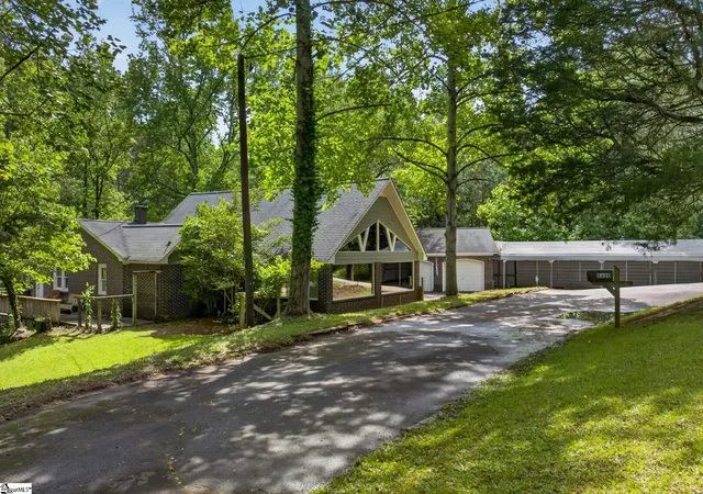 1st image of 1310 Camp Creek Rd, Taylors, SC 29687 | MLS# 1593460