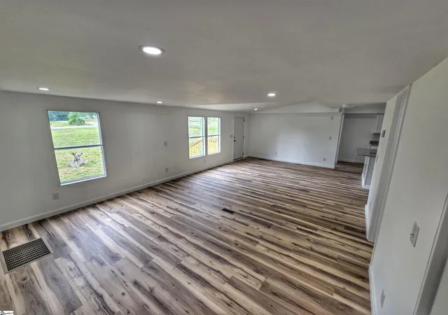 2nd image of 217 Angells Dr, Woodruff, SC 29388 | MLS# 1590464