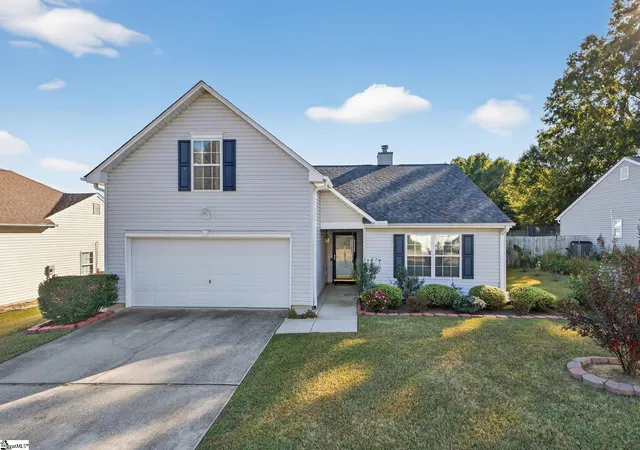Photo 1 of Sale Pending at 108 Acacia Dr, Simpsonville, SC 29681 | MLS# 1572517 | Listing updated on 2025-10-24