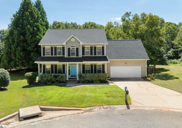 Photo 2 of Single family home for sale at 16 Bittercrest Ct, Simpsonville, SC 29680 | MLS# 1602287 | Listing updated on 2026-08-28