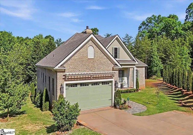 Photo 3 of Single family home for sale at 5 French Country Pl, Greenville, SC 29609 | MLS# 1596941 | Listing updated on 2026-07-07