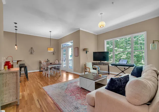 2nd image of 18 B Edge Ct #Unit B, Greenville, SC 29609 | MLS# 1589482