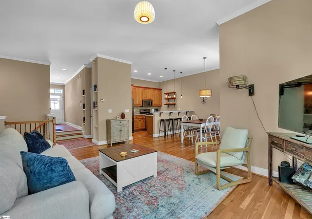 3rd image of 18 B Edge Ct #Unit B, Greenville, SC 29609 | MLS# 1589482