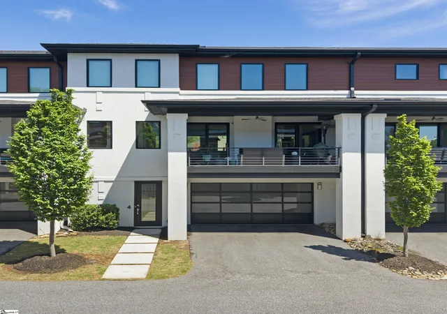Photo 1 of Townhouse for sale at 4 Calhoun Hill Wy, Greenville, SC 29601 | MLS# 1594051 | Listing updated on 2026-08-06