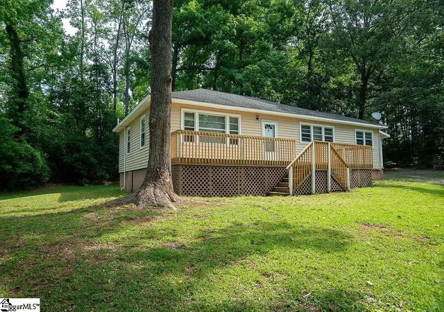 Photo 2 of Single family home for sale at 59 Goose Trl, Taylors, SC 29687 | MLS# 1593433 | Listing updated on 2026-09-08