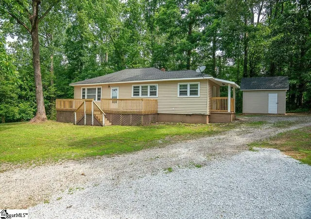 Photo 3 of Single family home for sale at 59 Goose Trl, Taylors, SC 29687 | MLS# 1593433 | Listing updated on 2026-09-08