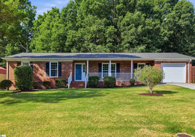 Homes for sale in Taylors, SC | 423 Indian Trl, Taylors, SC 29687 | MLS# 1596696