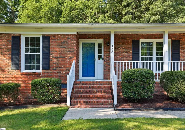 Homes for sale in Taylors, SC | 423 Indian Trl, Taylors, SC 29687 | MLS# 1596696