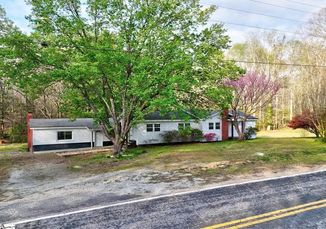 Homes for sale in Belton, SC | 303 Garren Rd, Belton, SC 29627 | MLS# 1587030