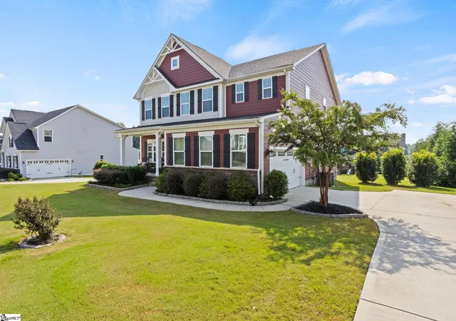 Photo 2 of Single family home for sale at 212 Edwin Ellis Dr, Greer, SC 29651 | MLS# 1602124 | Listing updated on 2026-08-27