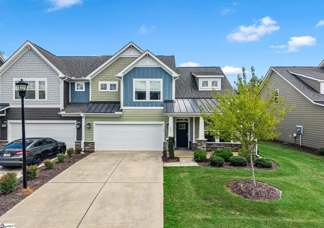 Photo 2 of Sale Pending at 108 Parkland Dr, Greenville, SC 29607 | MLS# 1580883 | Listing updated on 2026-08-31
