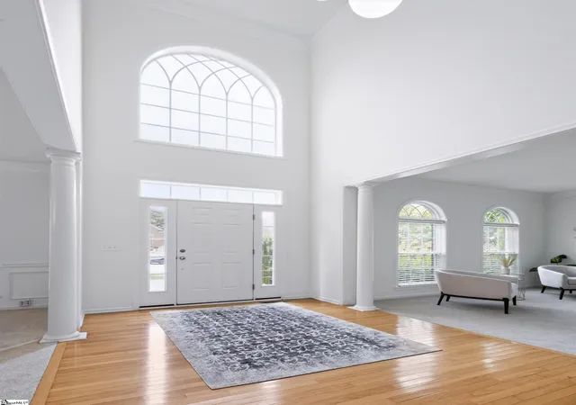 Photo 3 of Single family home for sale at 1 Glengrove Dr, Simpsonville, SC 29681 | MLS# 1598623 | Listing updated on 2026-09-17