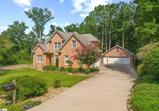 3rd image of 304 Farmwood Dr, Fountain Inn, SC 29644 | MLS# 1583994