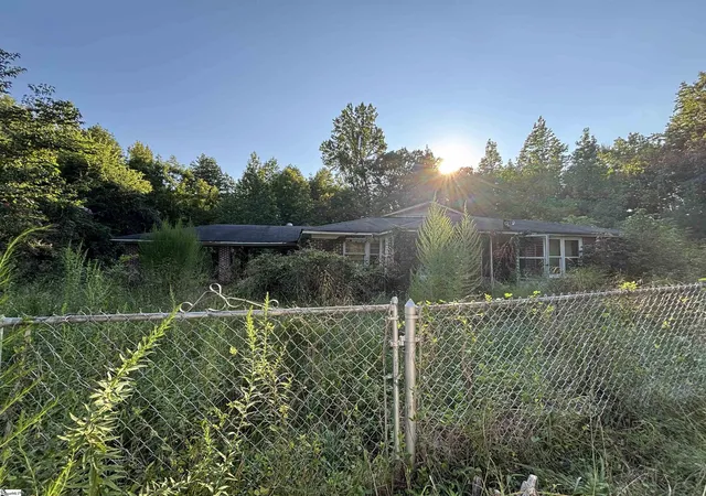 Photo 1 of Sale Pending at 6032 Old Milton Rd, Clinton, SC 29325 | MLS# 1602482 | Listing updated on 2026-09-15