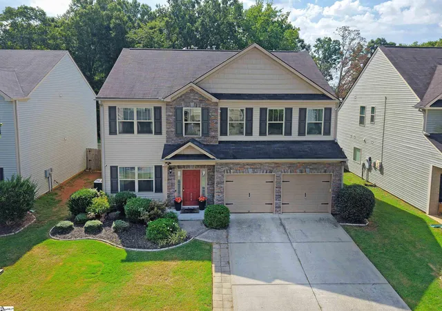 Photo 2 of Single family home for sale at 324 Barrett Dr, Simpsonville, SC 29680 | MLS# 1601272 | Listing updated on 2026-09-06