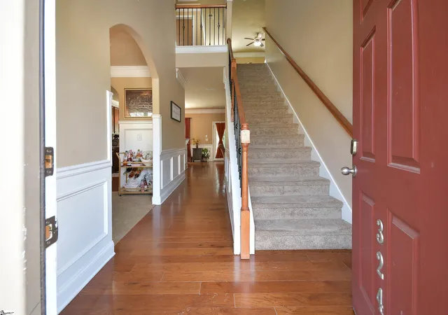 Photo 3 of Single family home for sale at 324 Barrett Dr, Simpsonville, SC 29680 | MLS# 1601272 | Listing updated on 2026-09-06