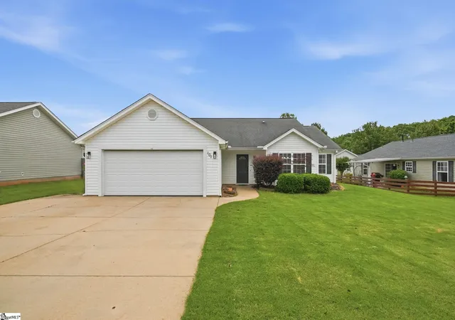 Homes for sale in Lyman, SC | 101 Walcott Dr, Lyman, SC 29365 | MLS# 1595457