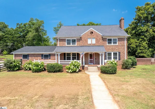 1st image of 838 S Harper St, Laurens, SC 29360 | MLS# 1585425
