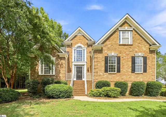 Photo 2 of Single family home for sale at 100 Yorkswell Ln, Greenville, SC 29607 | MLS# 1602350 | Listing updated on 2026-09-18