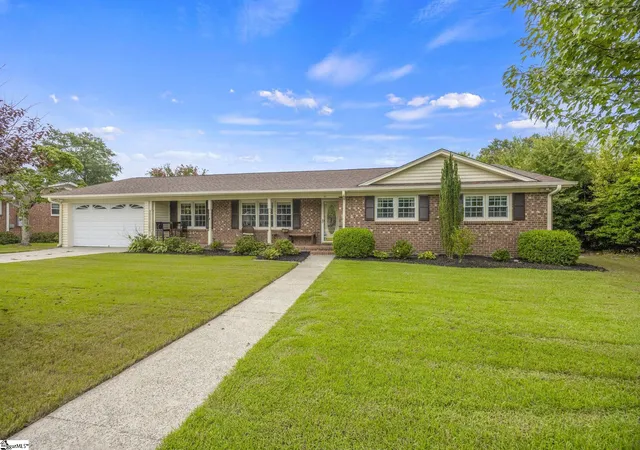Photo 1 of Single family home for sale at 711 Confederate Cir, Taylors, SC 29687 | MLS# 1600077 | Listing updated on 2026-08-06